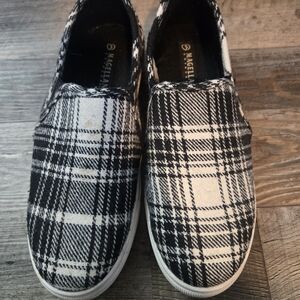 Magellan Outdoors Checkered Slip-On Sneakers